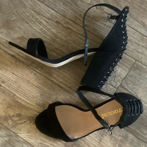 Black heels 9.5